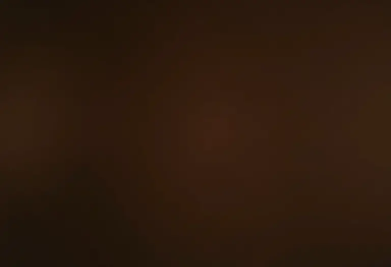 Homens diversos com diferentes cortes de cabelo e formatos de rosto.