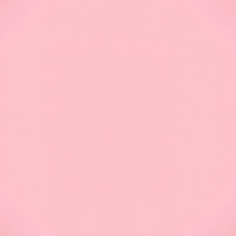 Comparativo entre alicate de cutícula inadequado e tesoura delicada