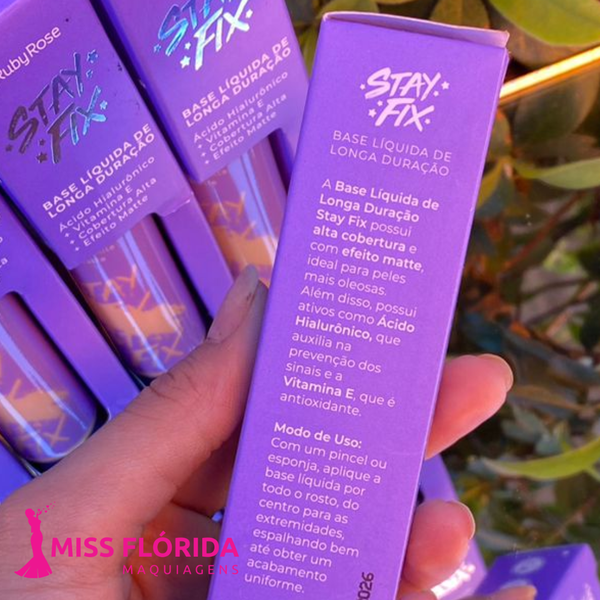 Base Líquida Aplicada com Esponja para um Acabamento Uniforme - ideia