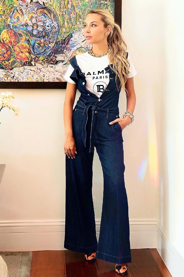 Macacão Jeans com Aplicações: Pedrarias, Bordados e Muita Personalidade - inspiração 2