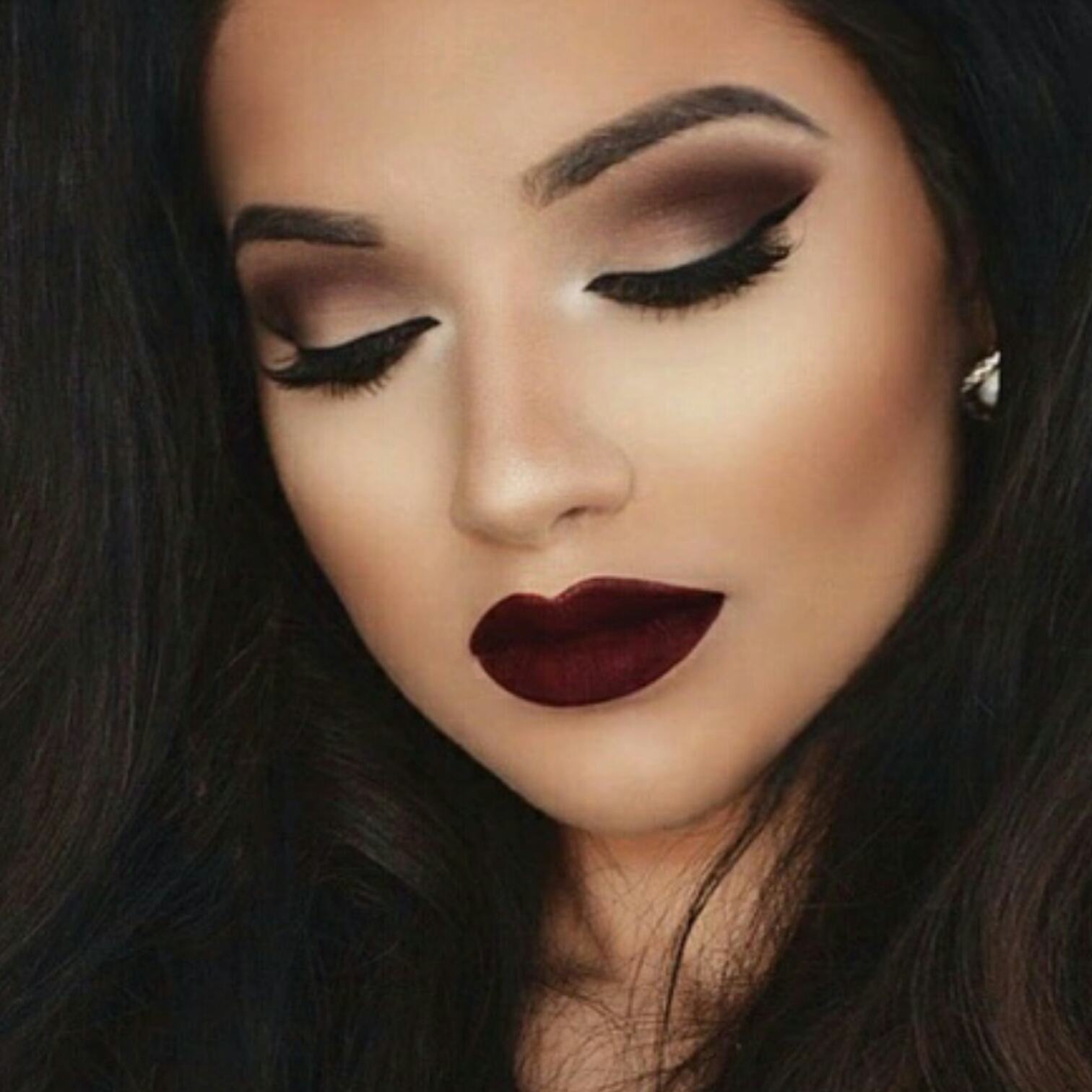 Olhos Esfumados Clássicos com Toque de Mistério - inspiração