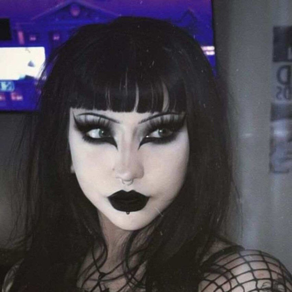 Olhos Preto Gótico Suave: Intensidade e Atitude - ideia