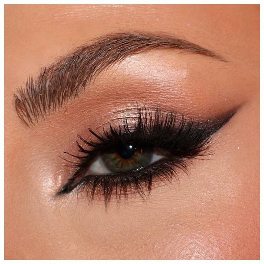 Olhos Castanhos Radiantes com Sombra Esmeralda - inspiração 3