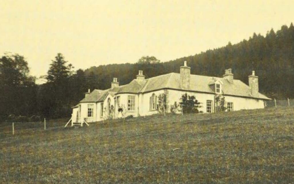 A casa assombrada de Jimmy Page: a história de Boleskine House Boleskine House